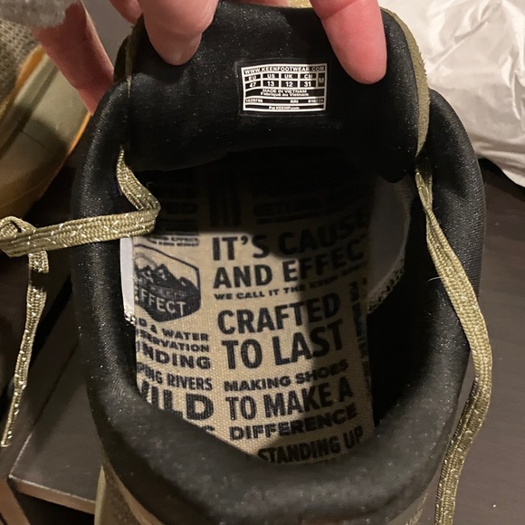 KEEN Men's Green and Tan Athletic Shoes - Picture 8 of 8